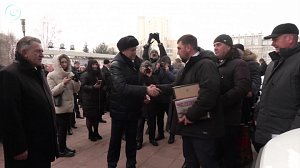 Подарили новые авто за заслуги в области сельского хозяйства