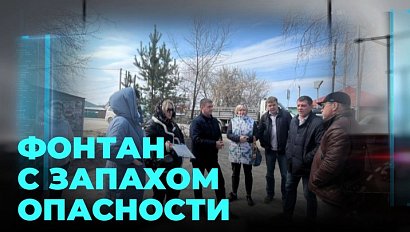 На свободу вырвался фонтан из нечистот и затопил территорию школы