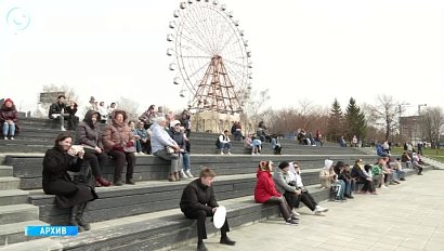 День города отпразднуют на двух берегах. Какую программу готовят?