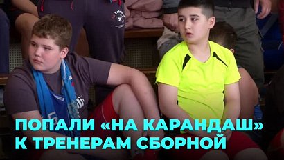 Самые перспективные борцы сразились на «Лиге сильнейших»