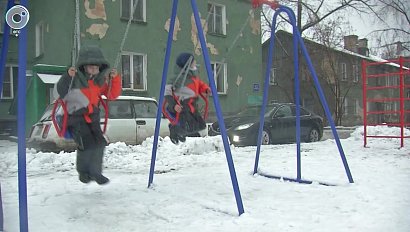 В Заельцовском районе Новосибирска на месте старых гаражей и сараев появилась новая детская площадка