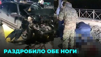 Водитель менял покрышку и стал жертвой в ДТП на мосту