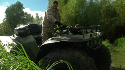 Егеря получили новую технику. Для чего будут использовать машины с высокой проходимостью?