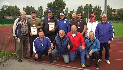 Игра в городки набирает популярность в XXI веке. Кто победил в областных соревнованиях?