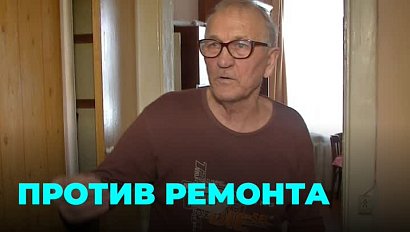 Не пущу: мужчина запрещает входить строителям в свою квартиру