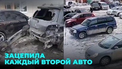 Автоледи додрифтилась: когда не получилось выехать с тесной парковки