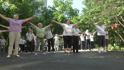 "Зарядка с чемпионом" прошла для жителей областного Дома ветеранов