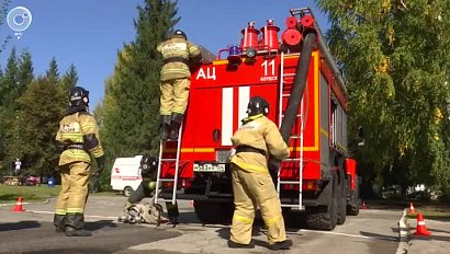 Соревнования по боевому развёртыванию среди пожарных частей Новосибирской области впервые прошли в Бердске